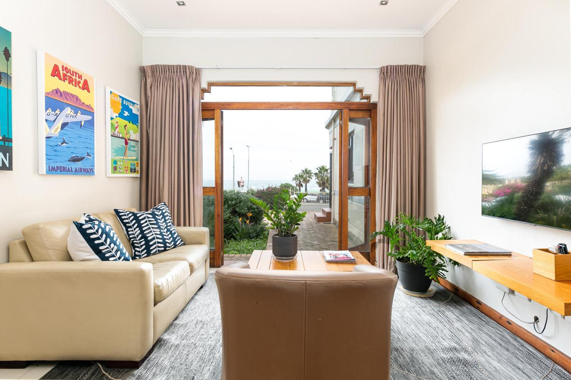 Camps Bay Village - Studios And Apartments Кейптаун Екстериор снимка