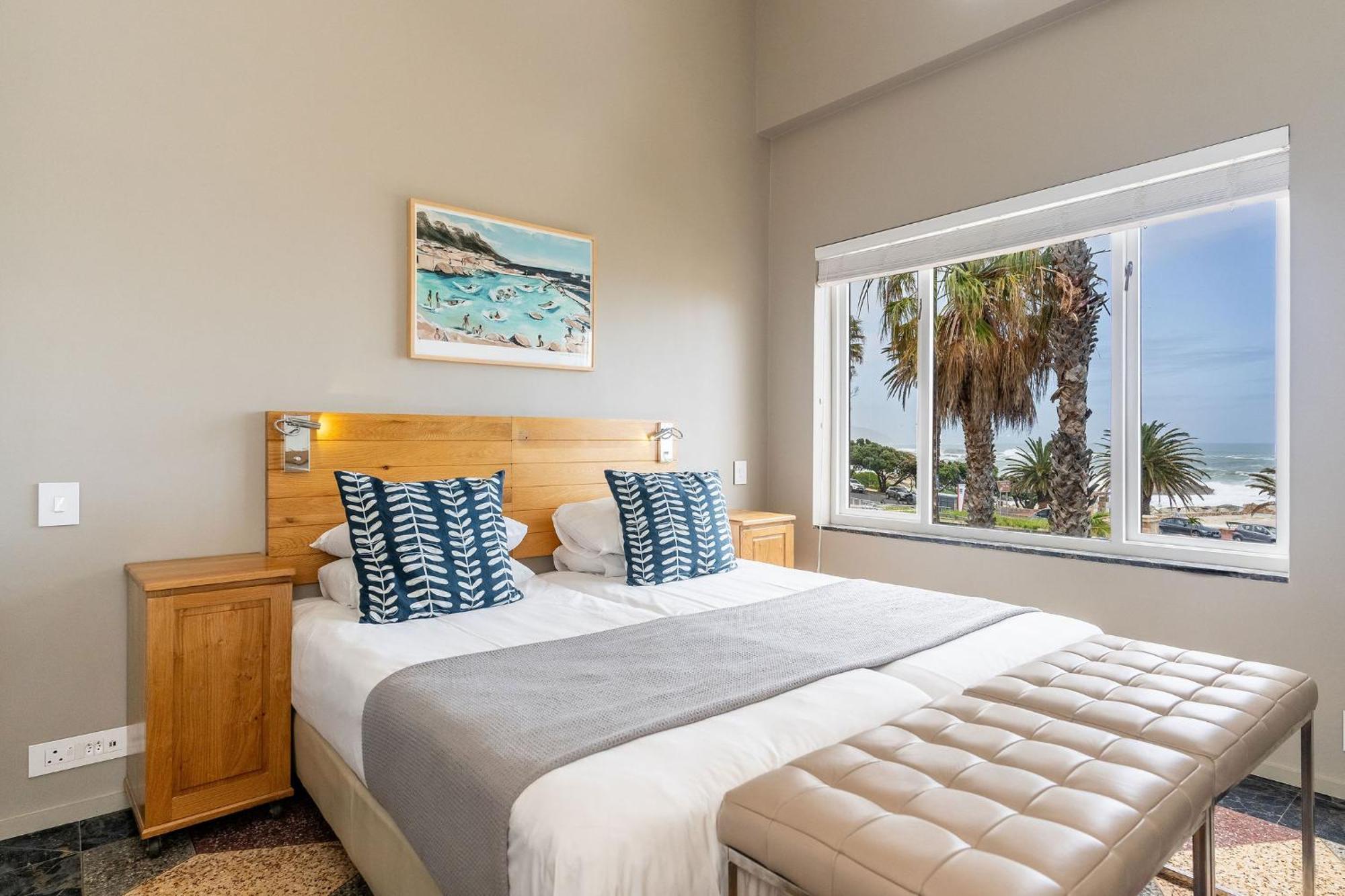 Camps Bay Village - Studios And Apartments Кейптаун Стая снимка