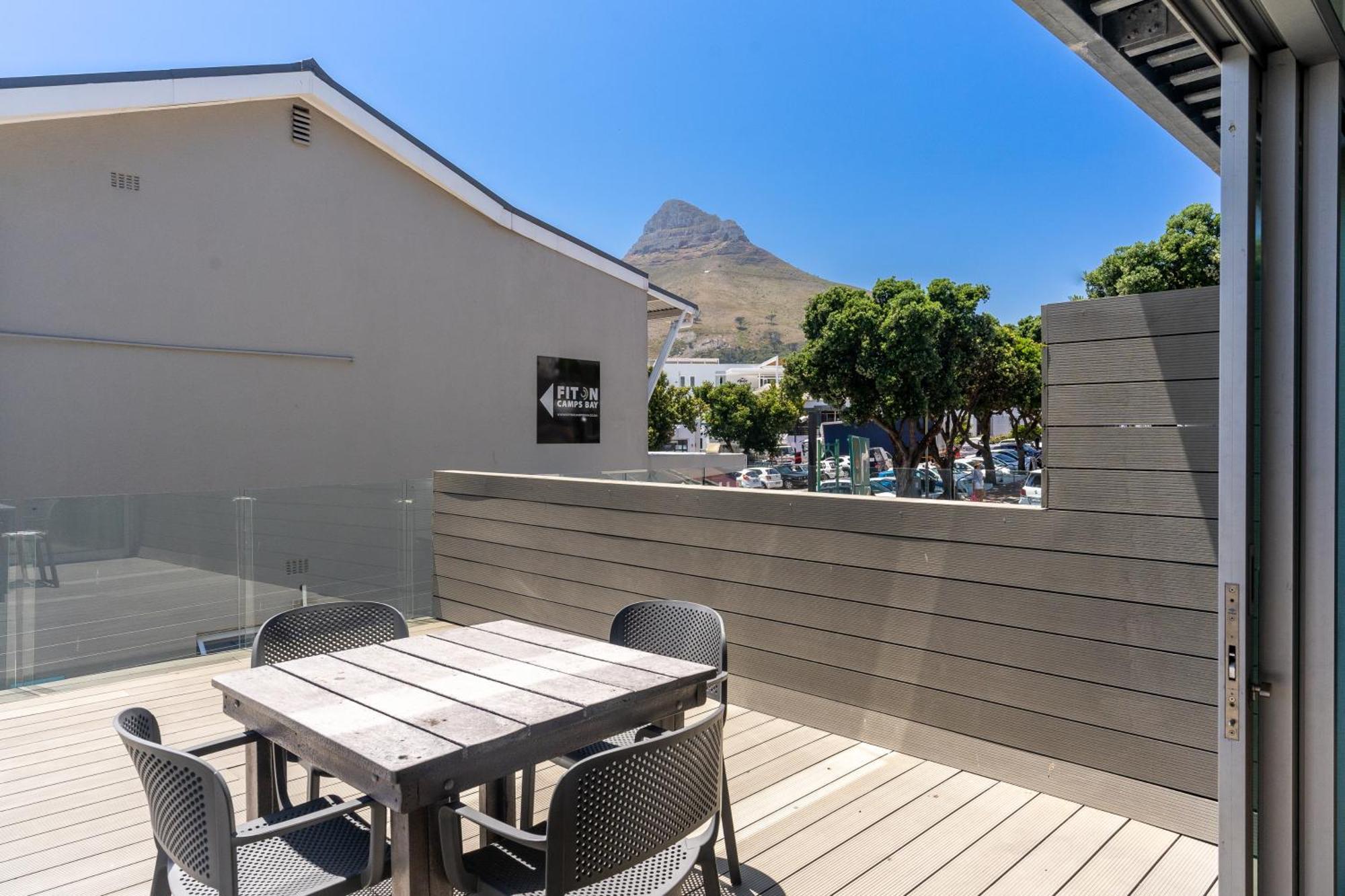Camps Bay Village - Studios And Apartments Кейптаун Стая снимка