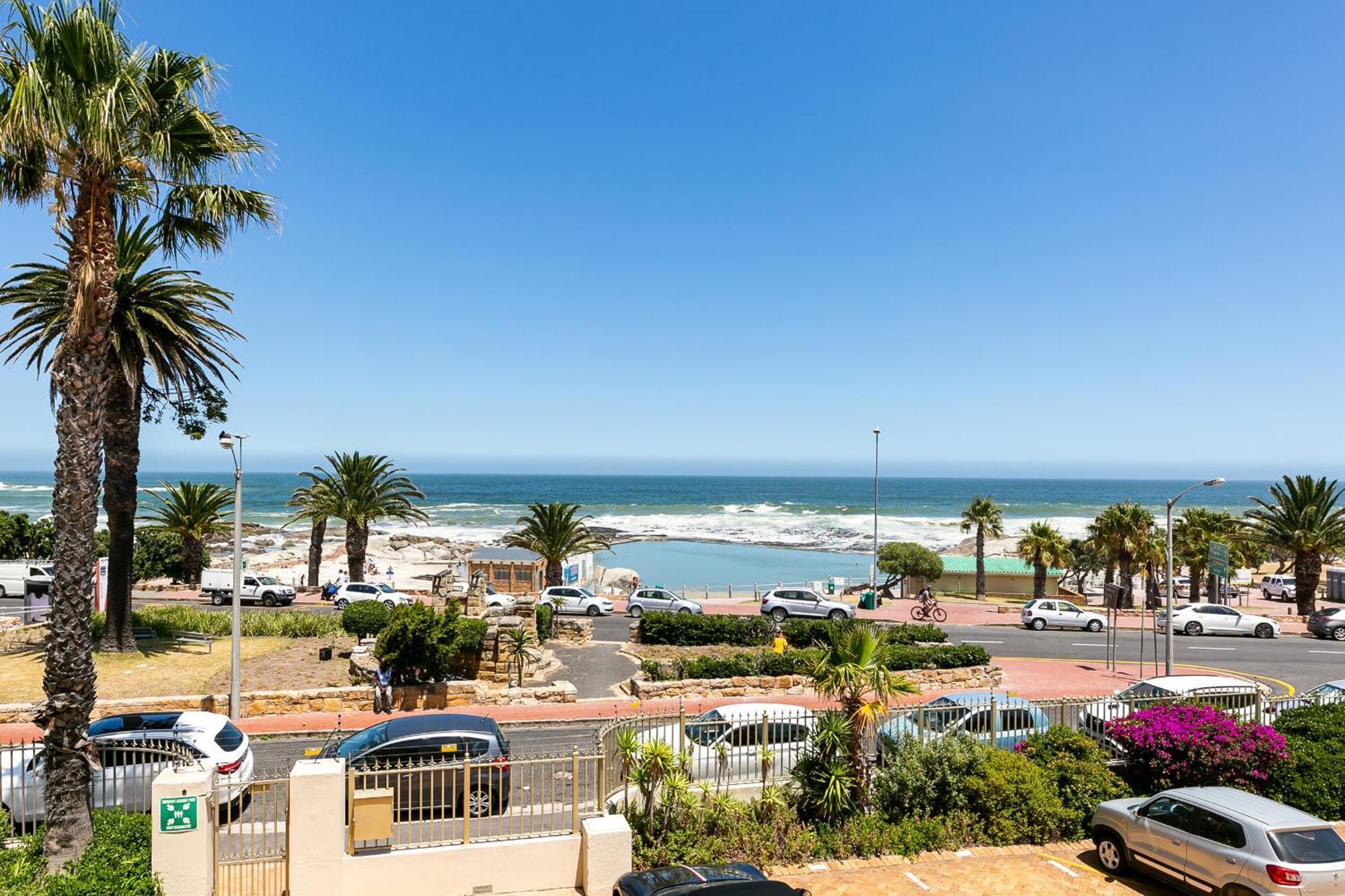Camps Bay Village - Studios And Apartments Кейптаун Стая снимка