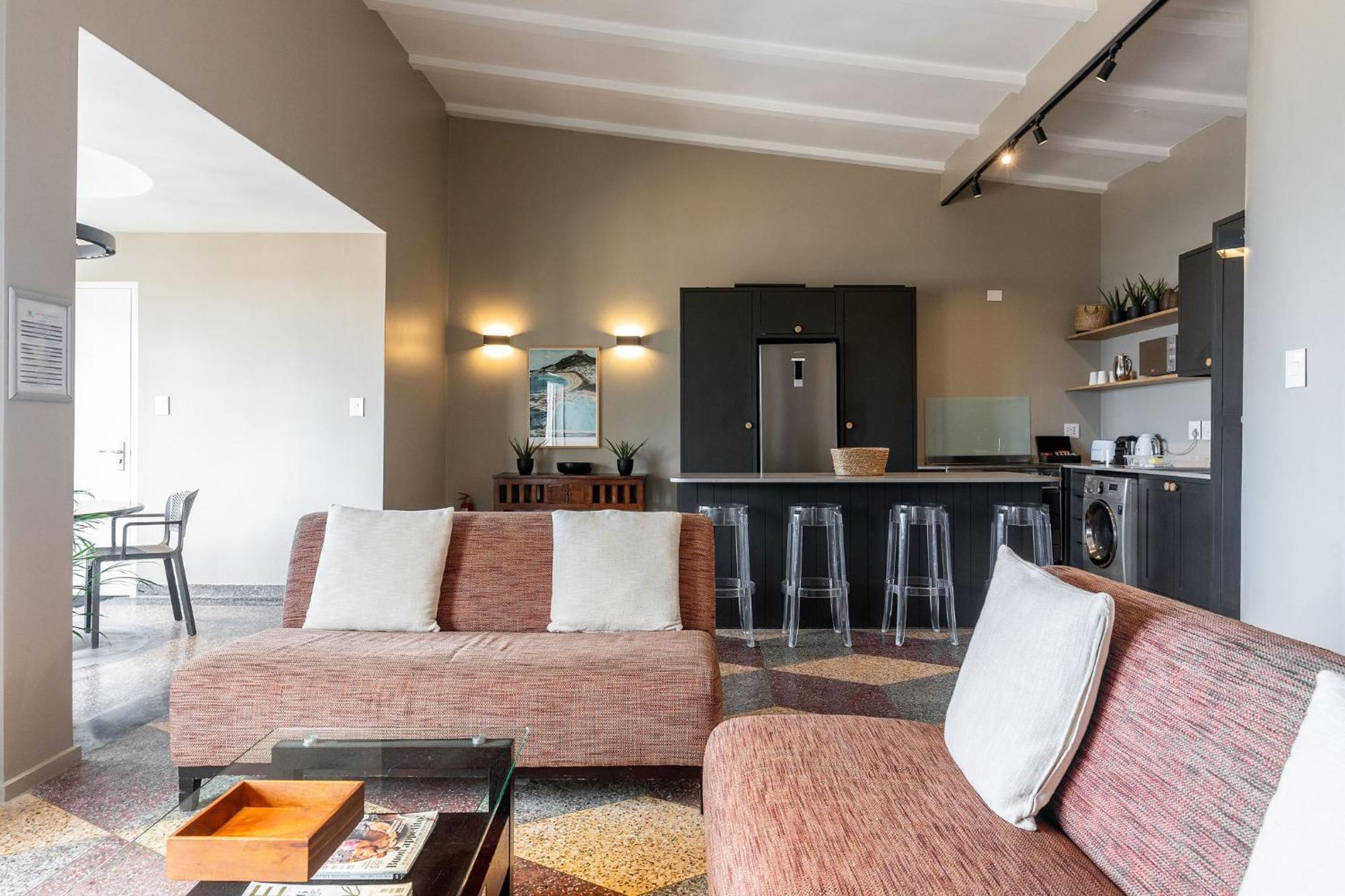 Camps Bay Village - Studios And Apartments Кейптаун Стая снимка