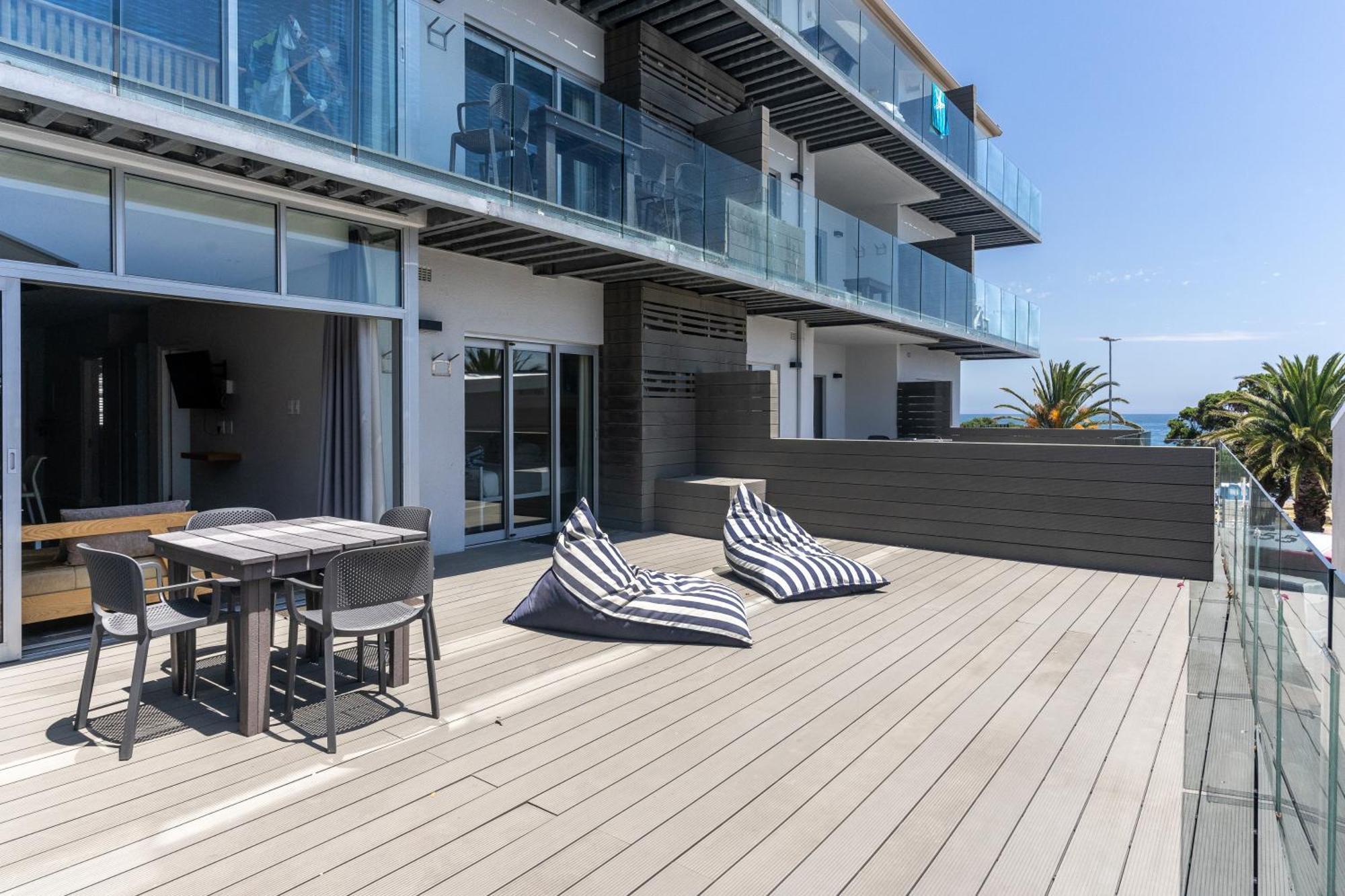 Camps Bay Village - Studios And Apartments Кейптаун Стая снимка