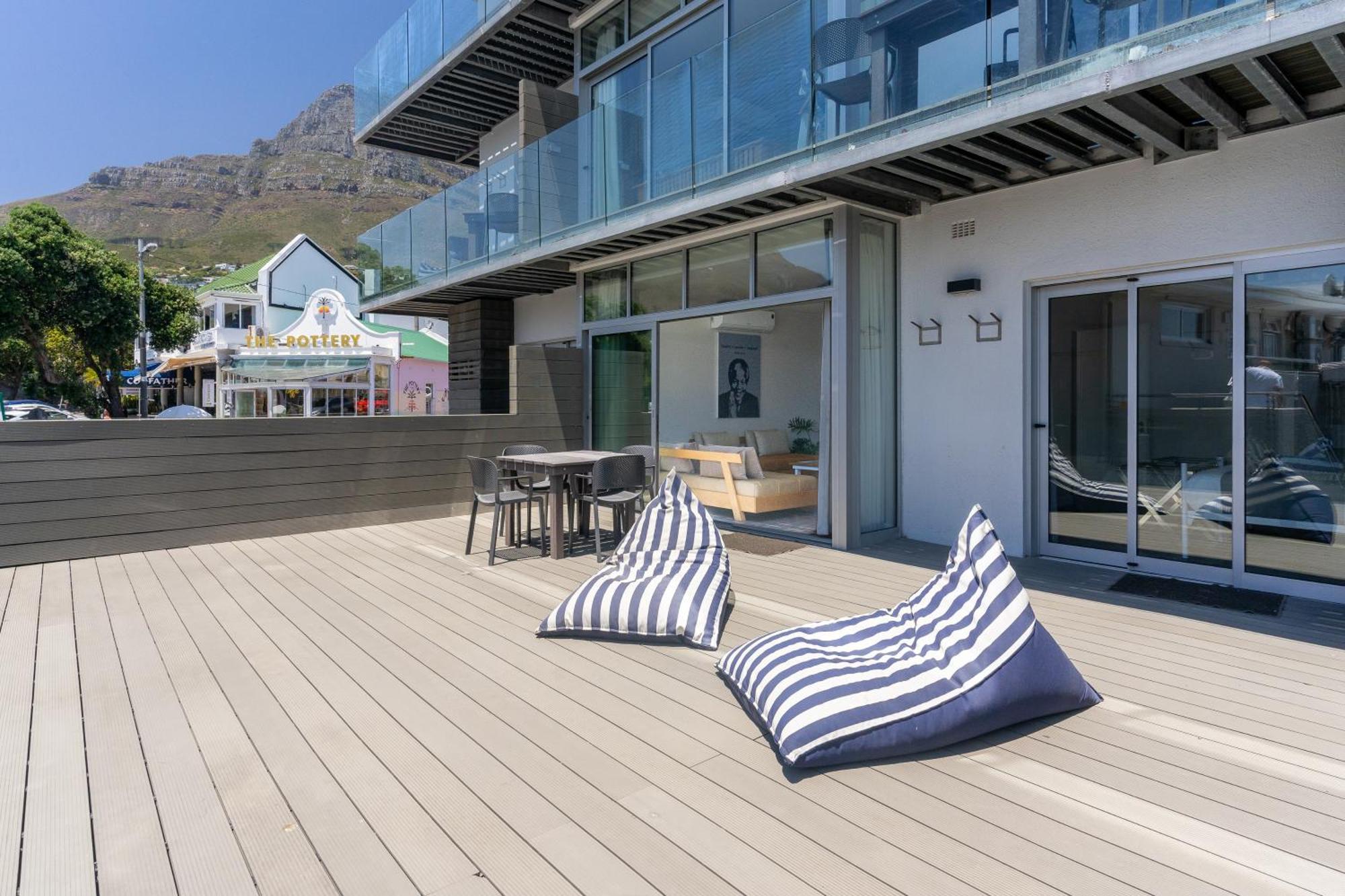 Camps Bay Village - Studios And Apartments Кейптаун Стая снимка