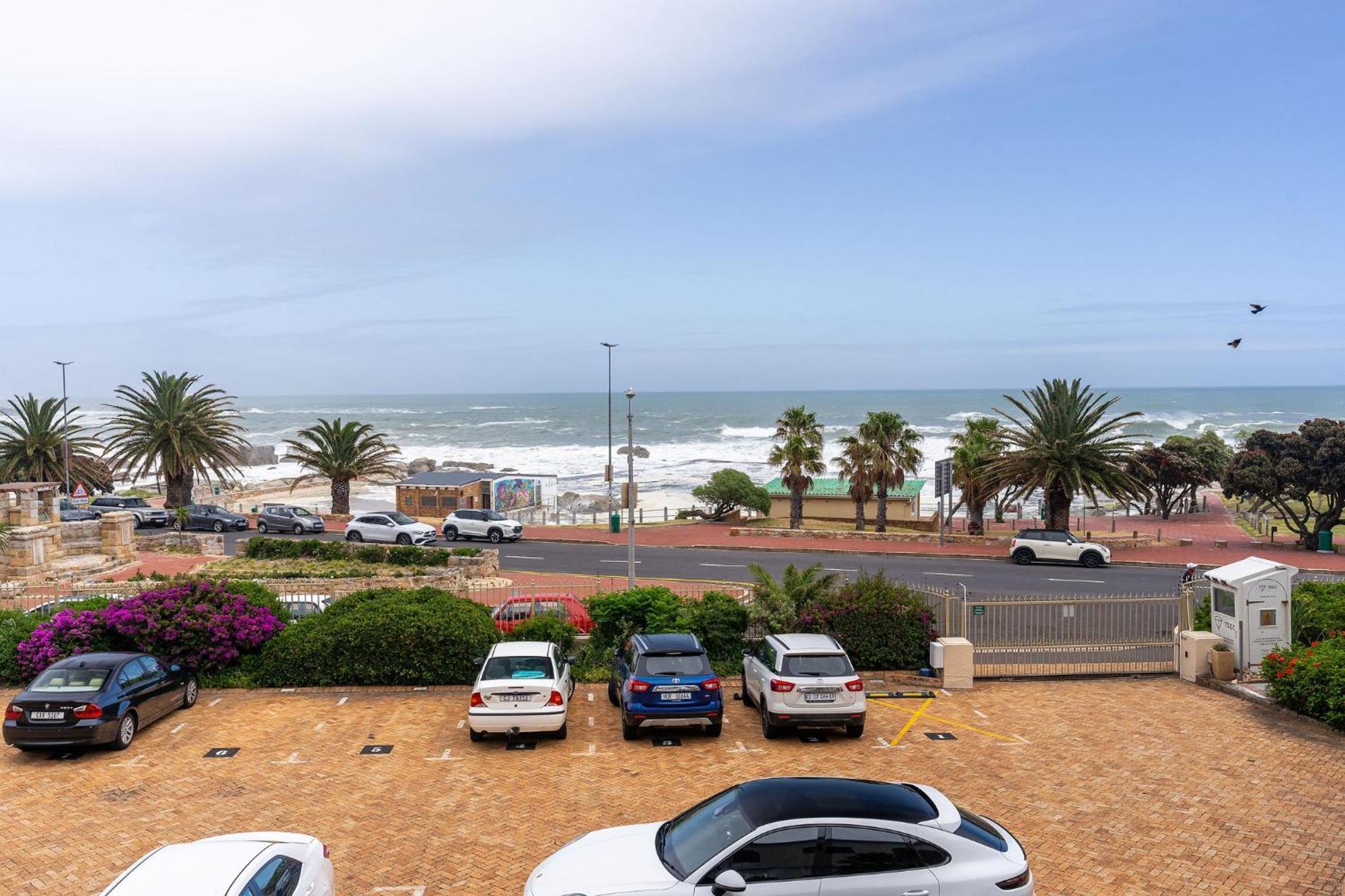 Camps Bay Village - Studios And Apartments Кейптаун Стая снимка