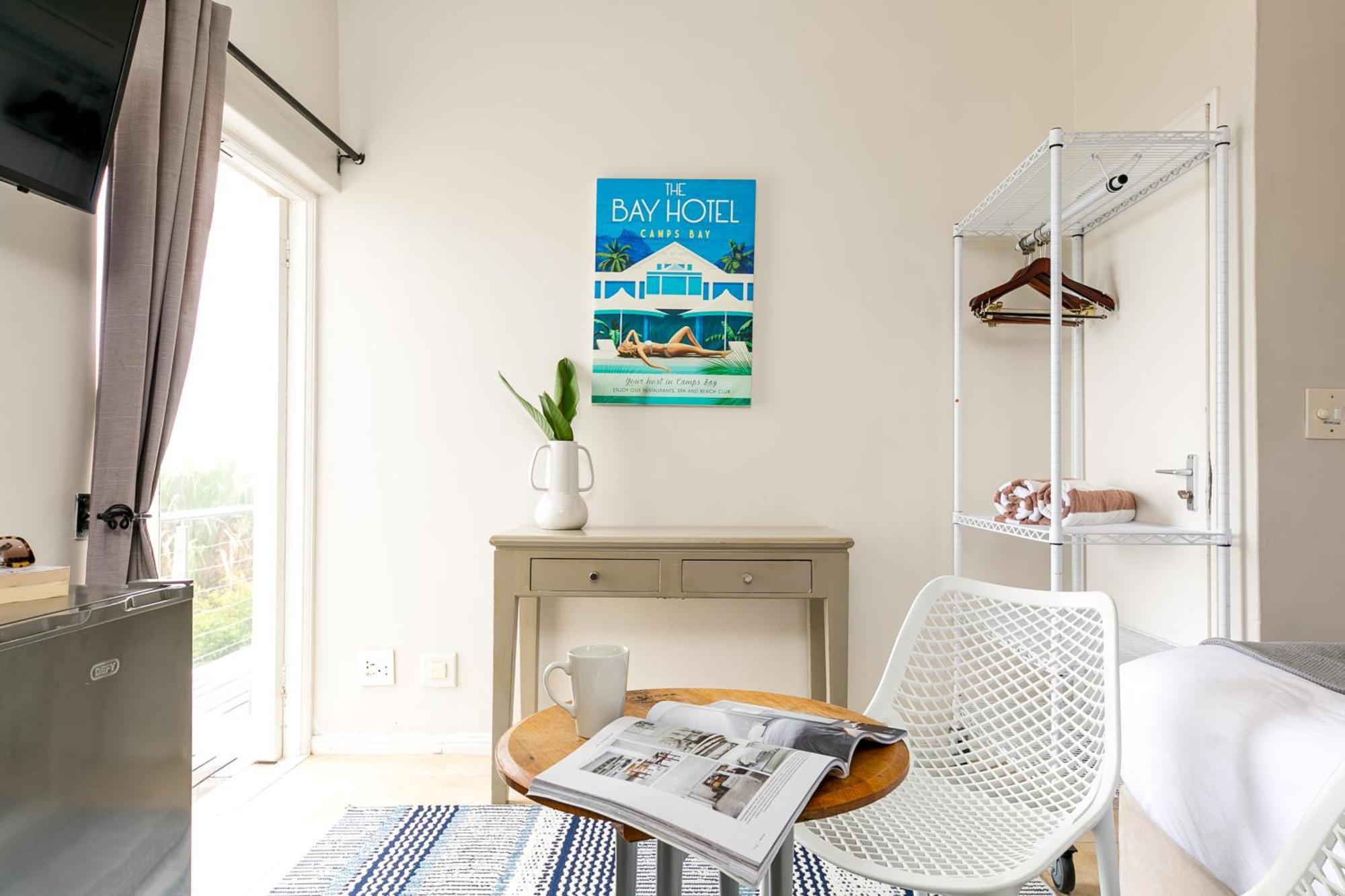 Camps Bay Village - Studios And Apartments Кейптаун Екстериор снимка