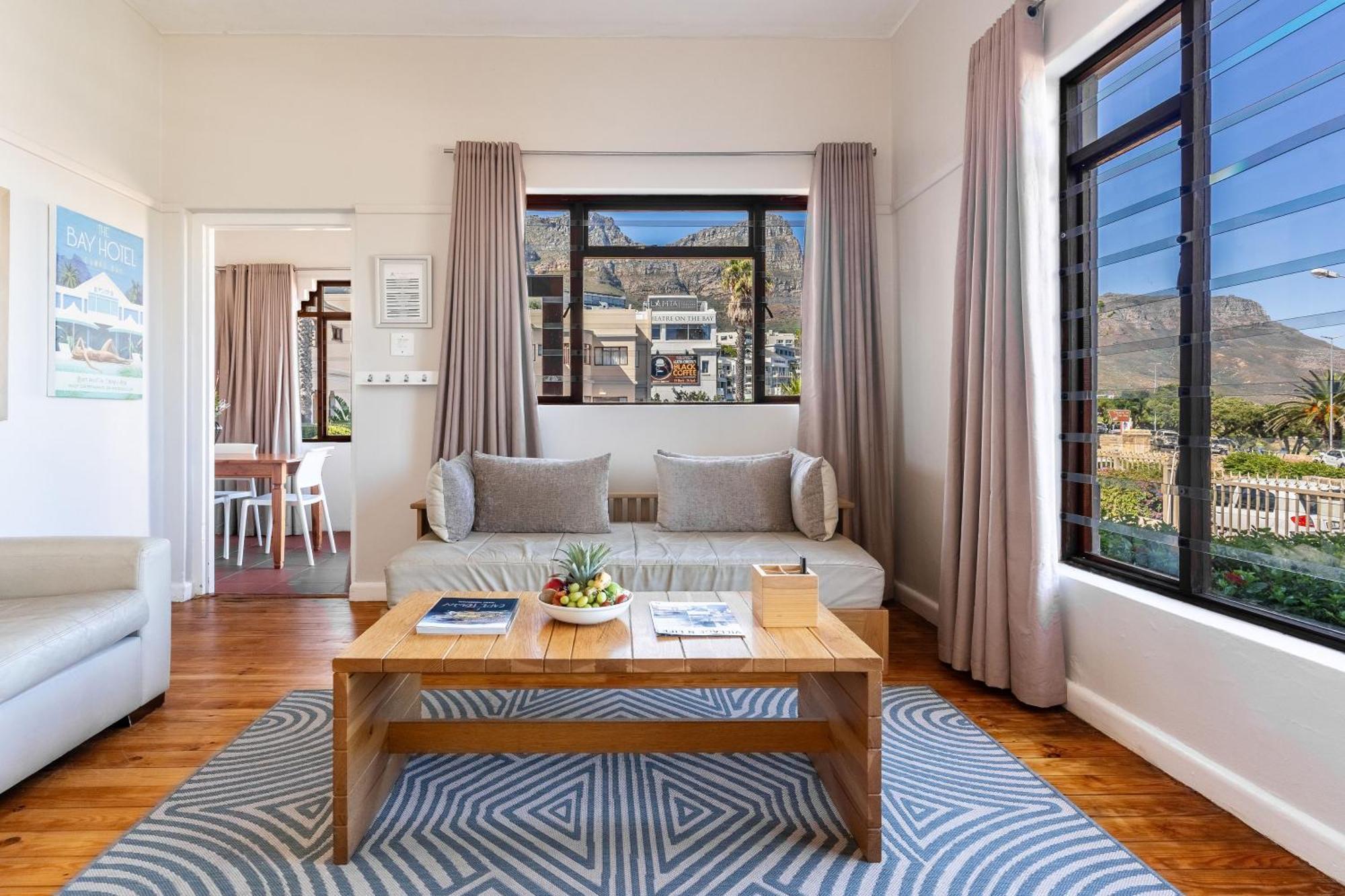 Camps Bay Village - Studios And Apartments Кейптаун Екстериор снимка